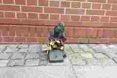 image009